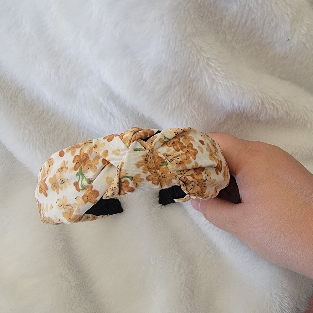 Floral print headband new and comfy